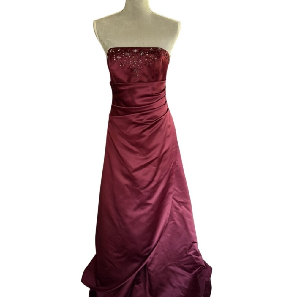 David's Bridal Gown Burgundy Wine Red 6 Beaded Strapless Empire Formal Dress